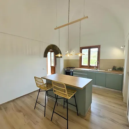Holiday home Dammuso Alba Radiosa
